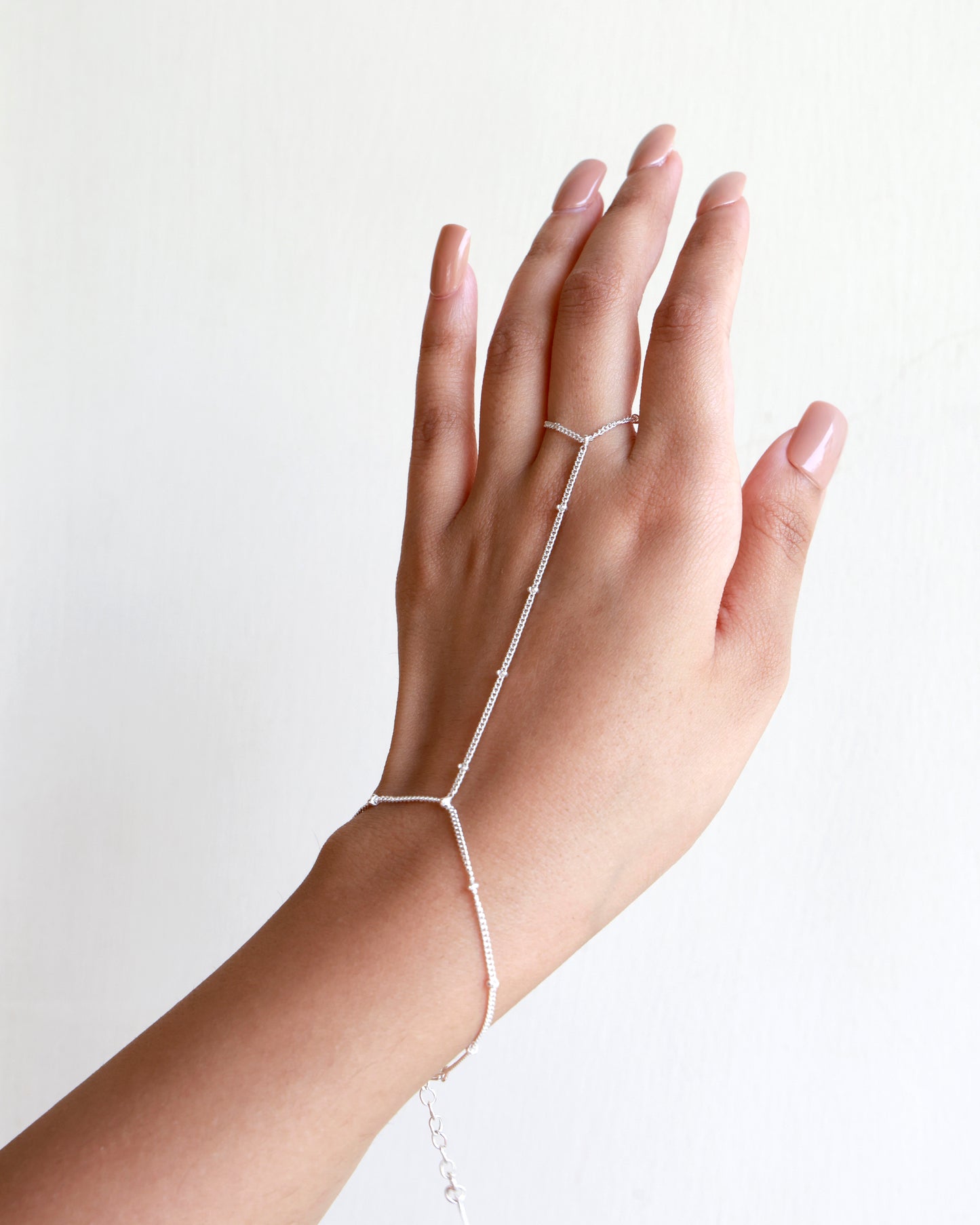 Glint Handchain