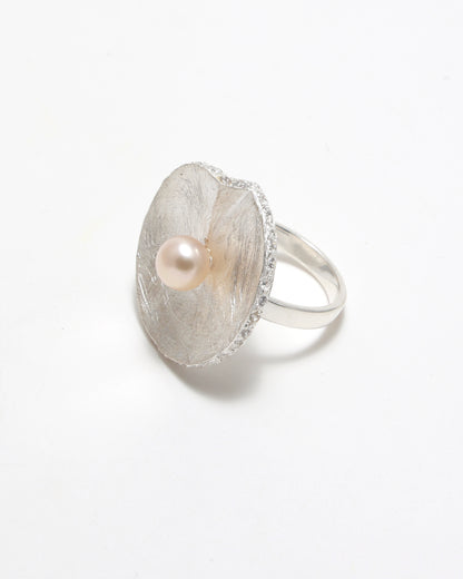Ripple Pearl Ring