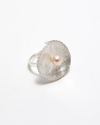 Ripple Pearl Ring