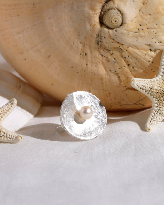 Ripple Pearl Ring